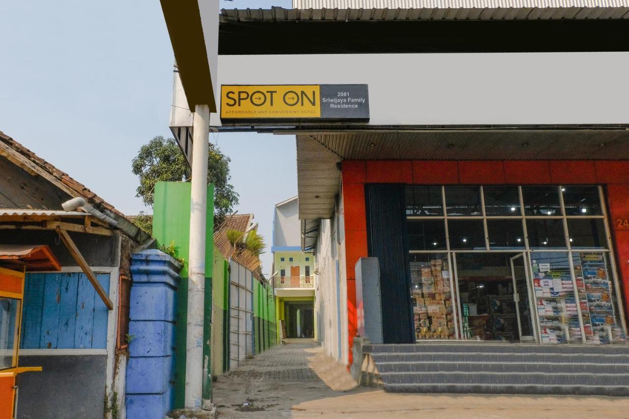 Spot On 2081 Sriwijaya Family Residence Лаванг Екстериор снимка