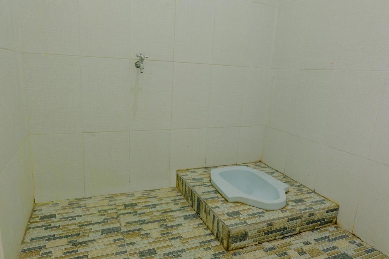 Spot On 2081 Sriwijaya Family Residence Лаванг Екстериор снимка