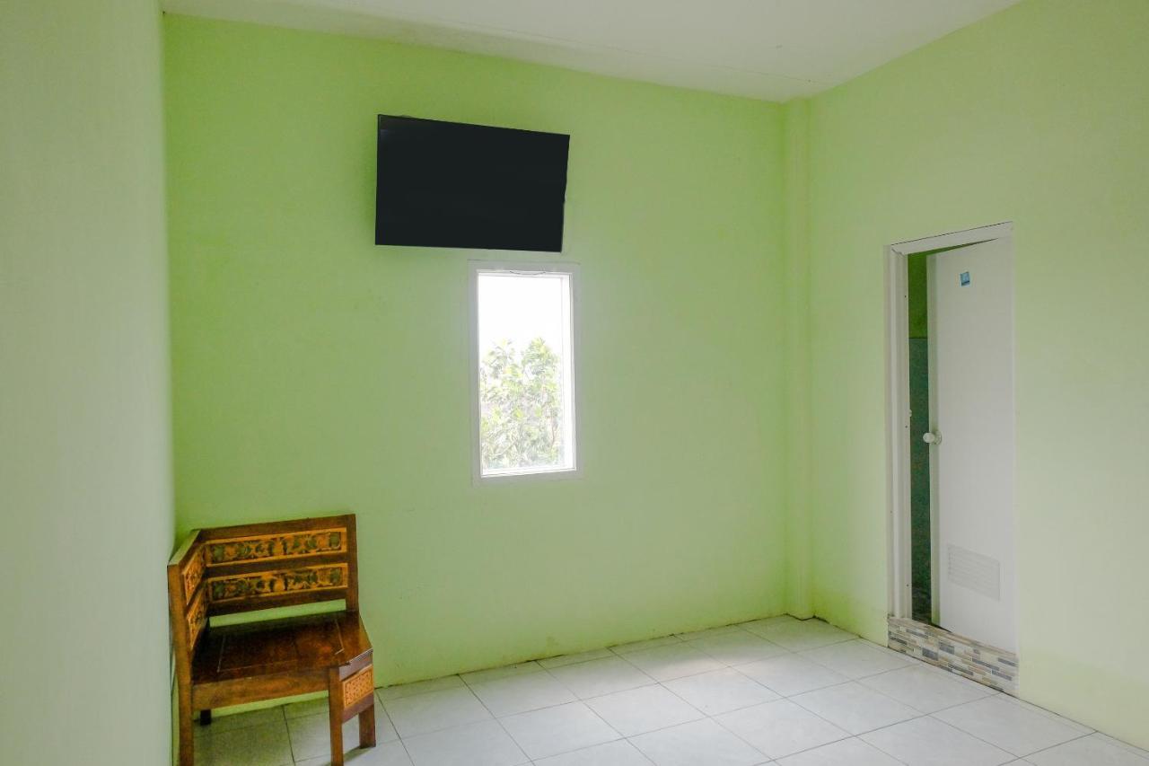 Spot On 2081 Sriwijaya Family Residence Лаванг Екстериор снимка